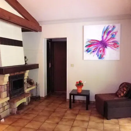 En Pleine Nature à Avec Piscine Privée Villa *