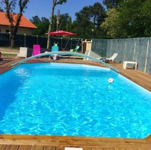 En Pleine Nature A Avec Piscine Privee * Escource